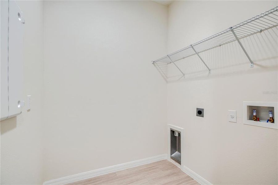 Spacious, unfurnished interior of a new home in , Kissimmee (Image 17).