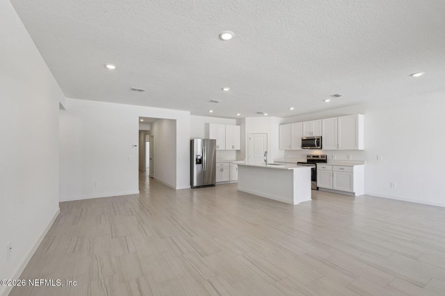 Spacious, unfurnished interior of a new home in Cypress Meadows - Signature Series, Jacksonville (Image 31).