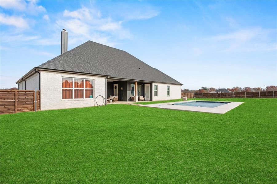 Exterior details and patio area of a home in , Weatherford (Image 3). Exterior details and patio area of a home in , Weatherford (Image 3).