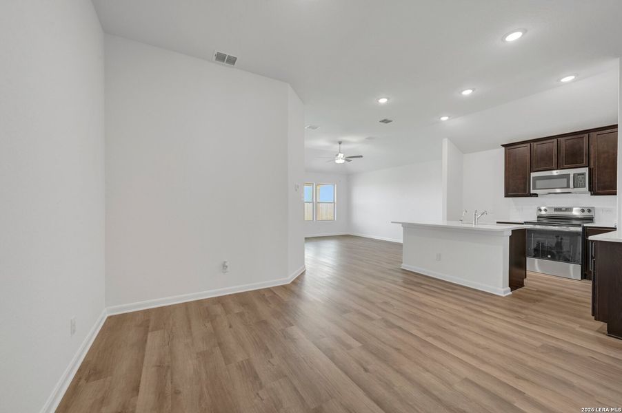 Spacious, unfurnished interior of a new home in Meadows at Clear Springs, New Braunfels (Image 16). Spacious, unfurnished interior of a new home in Meadows at Clear Springs, New Braunfels (Image 16).
