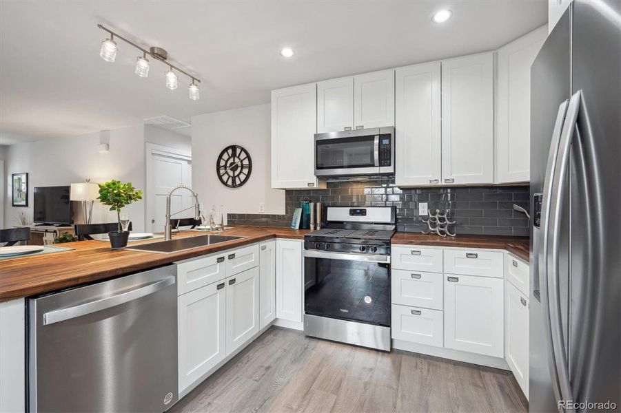 Furnished interior view inside a new home in , Lakewood (Image 14).