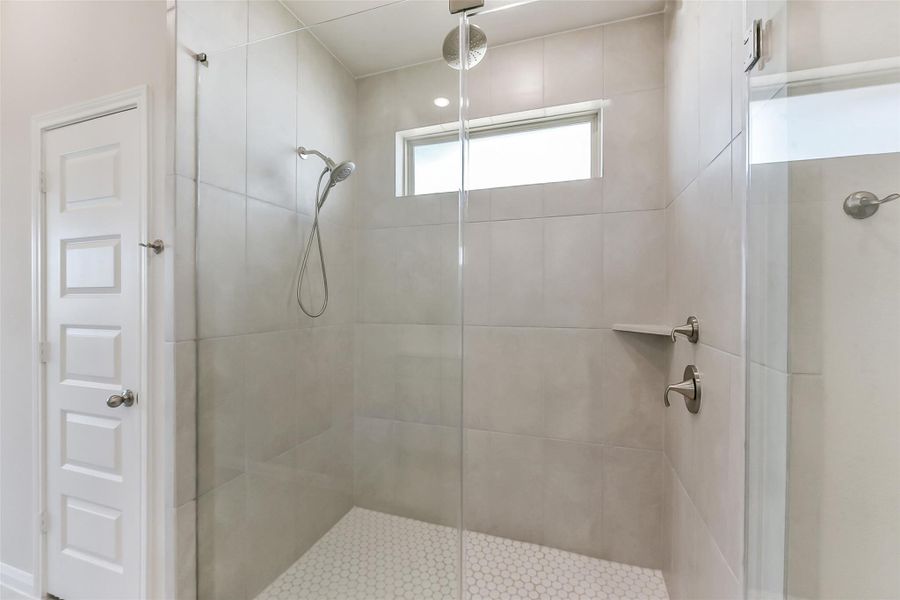 Close-up of interior finishes inside a home in River Ranch Meadows, Dayton (Image 18).