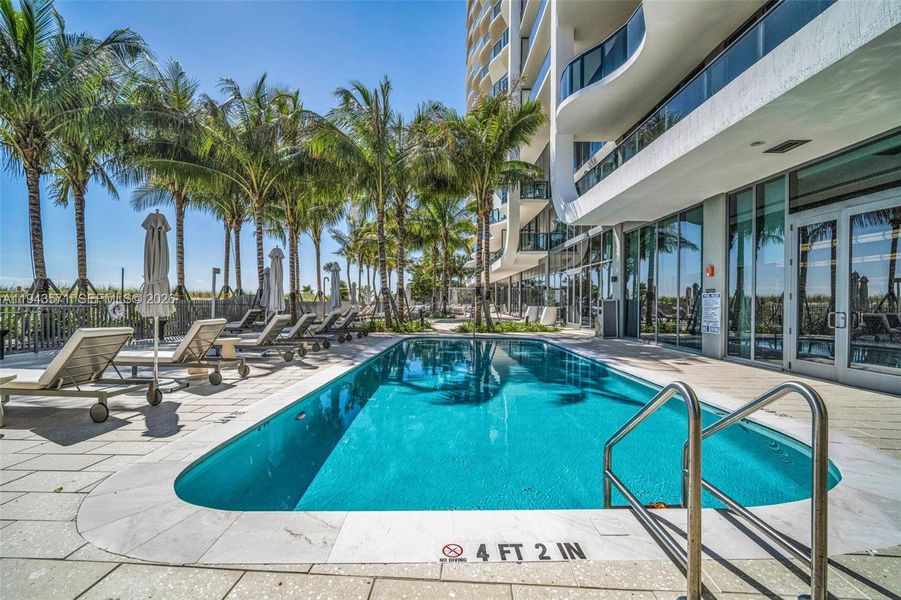 Condo located in Pompano Beach, FL showcasing its design and architecture (Image 26).