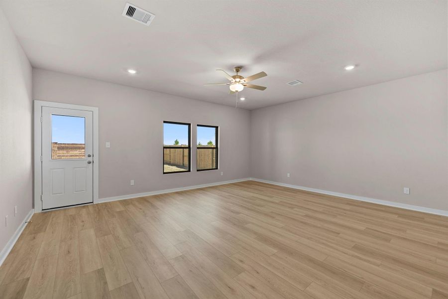 Spacious, unfurnished interior of a new home in Cypress Green, Hockley (Image 26).