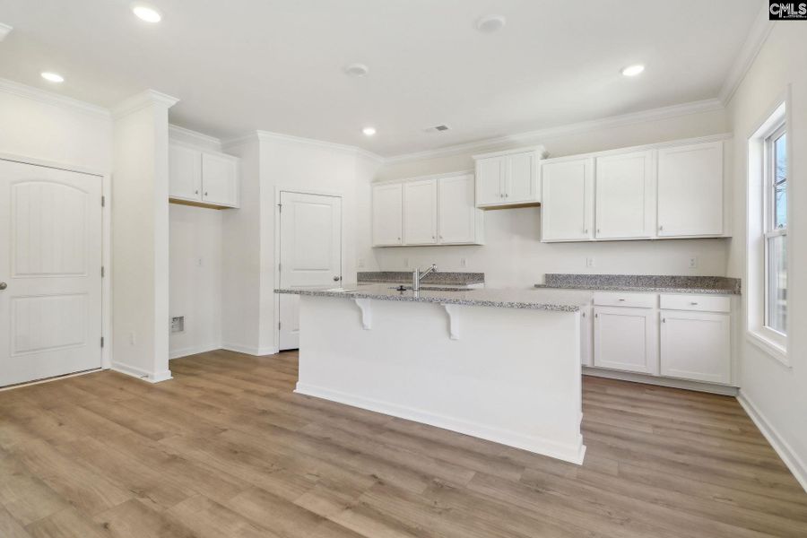 Image 14 of a home in Rolling Hills.