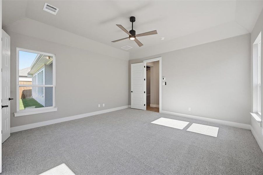 Spacious, unfurnished interior of a new home in LeTara, Haslet (Image 30).