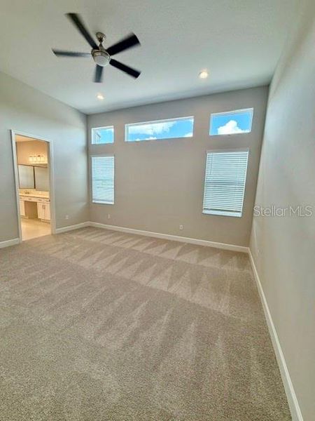 Spacious, unfurnished interior of a new home in Valencia Ridge (55+), Wesley Chapel (Image 14).