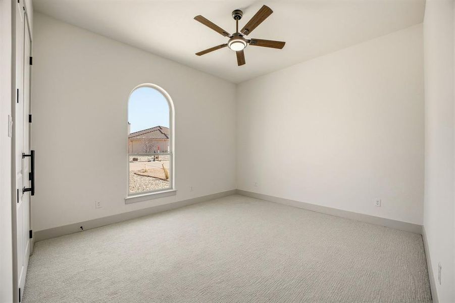 Spacious, unfurnished interior of a new home in , Glen Rose (Image 37). Spacious, unfurnished interior of a new home in , Glen Rose (Image 37).