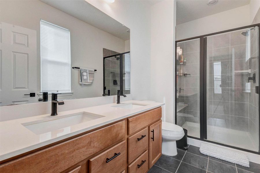 Furnished interior view inside a new home in , Katy (Image 8).