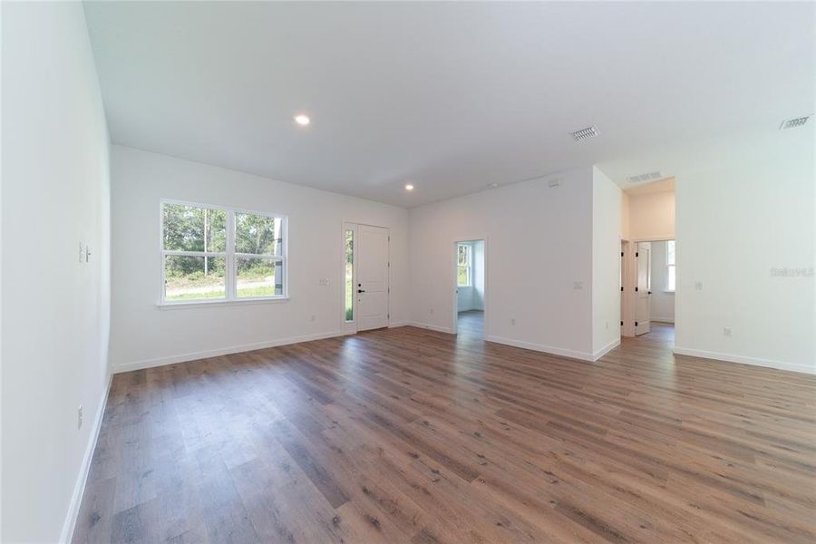Spacious, unfurnished interior of a new home in , Dunnellon (Image 20). Spacious, unfurnished interior of a new home in , Dunnellon (Image 20).