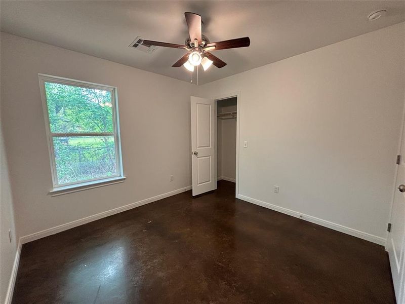Spacious, unfurnished interior of a new home in , Waco (Image 10).