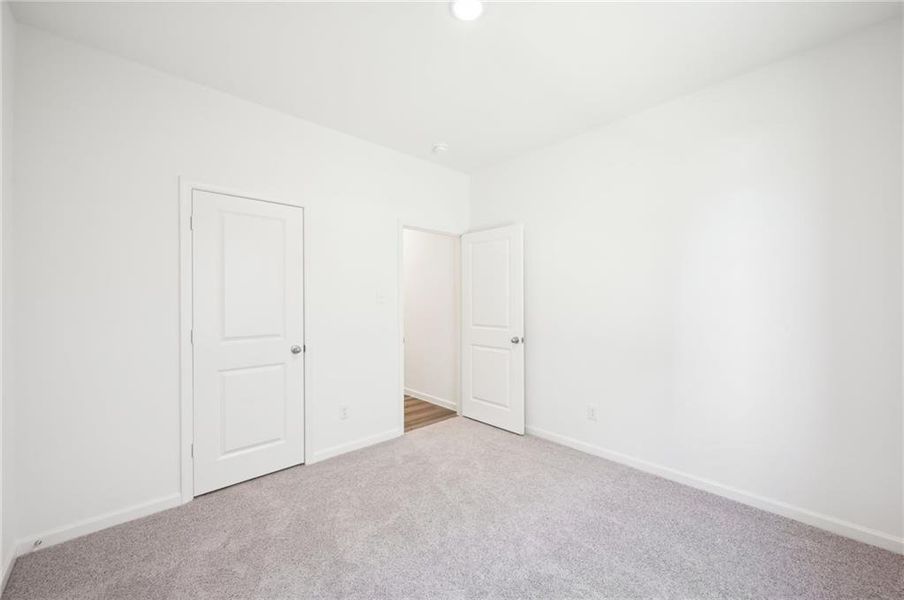 Spacious, unfurnished interior of a new home in Crescent Pointe, Carrollton (Image 36).