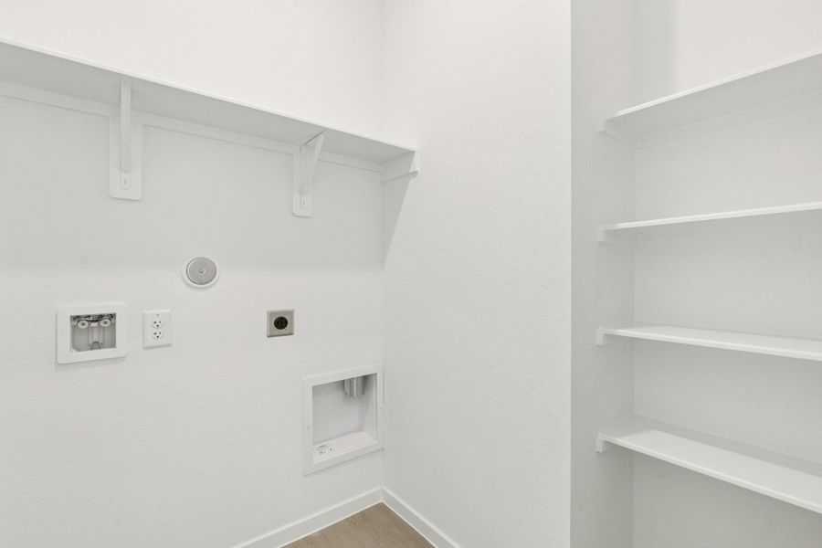 Spacious, unfurnished interior of a new home in Mavera, Conroe (Image 20).