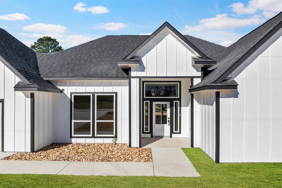 Exterior details and patio area of a home in , Hempstead (Image 3).