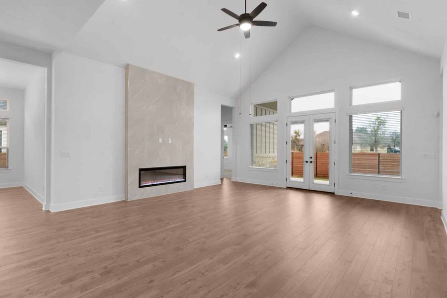 Spacious, unfurnished interior of a new home in Broken Oak, Georgetown (Image 9).