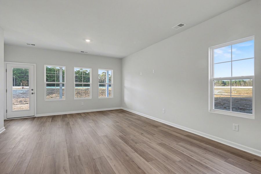 Spacious, unfurnished interior of a new home in Hainer Place, Conway (Image 23).