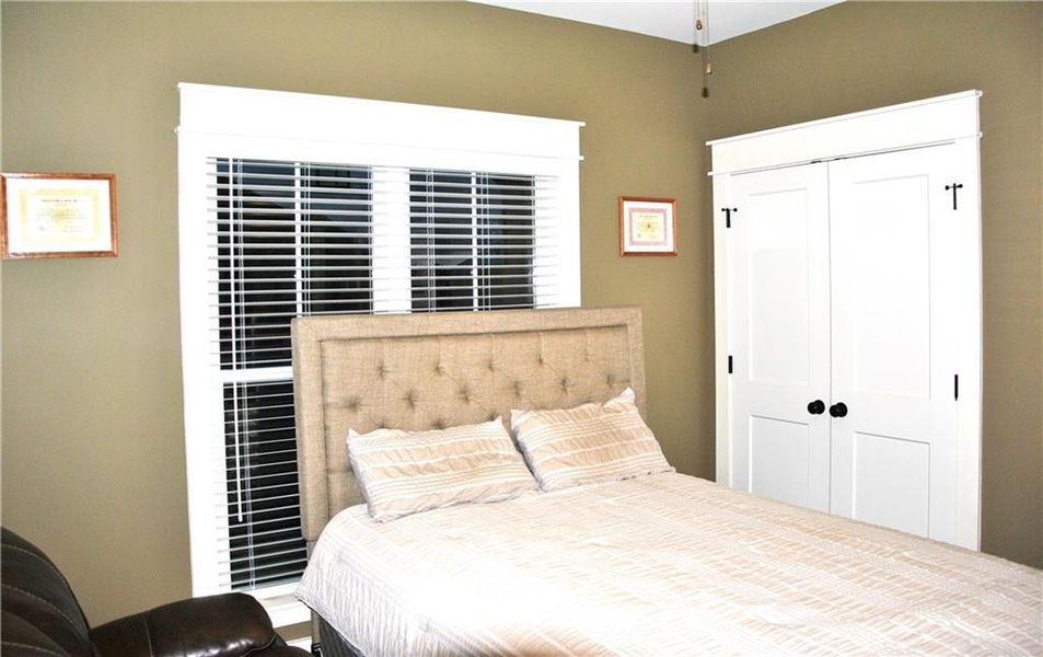 Furnished interior view inside a new home in , Kathleen (Image 8).