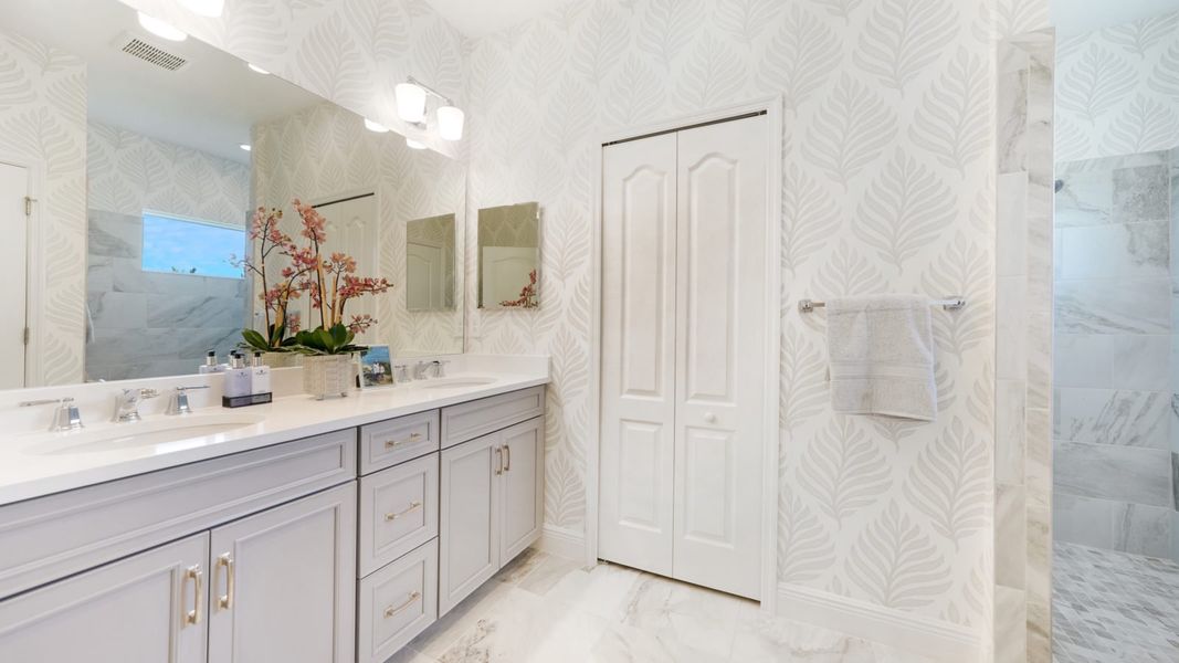 Representative furnished interior of a home built from the Patriot by Neal Communities in Boca Royale Golf & Country Club at Wellen Park, Englewood (Image 14).