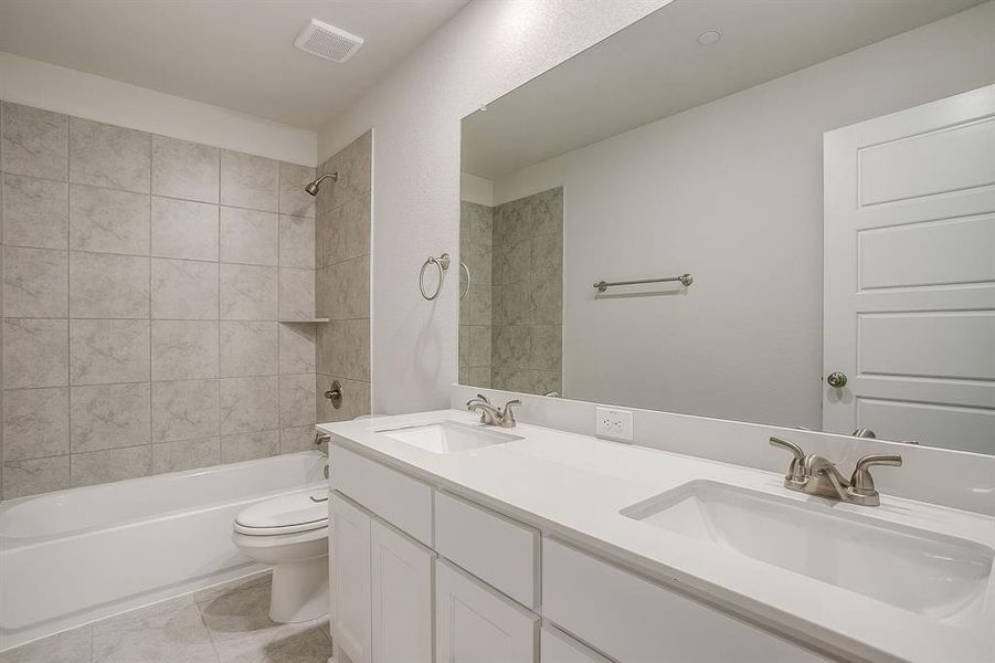 Furnished interior view inside a new home in , Mansfield (Image 10).