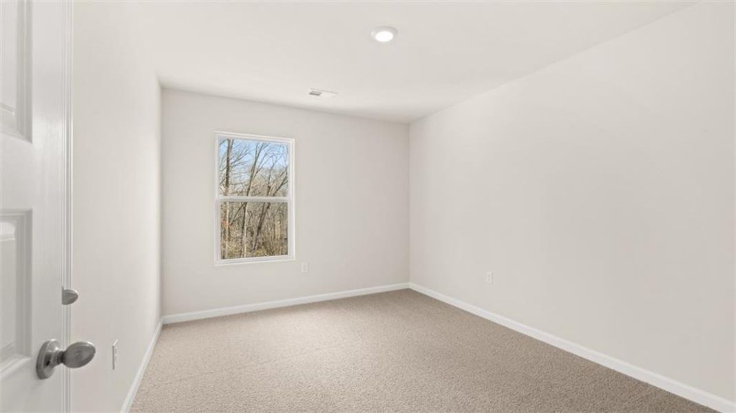 Spacious, unfurnished interior of a new home in Echo Glen, Stockbridge (Image 38).