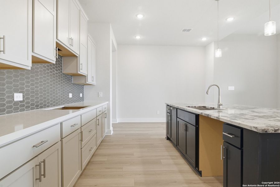 Furnished interior view inside a new home in Haby Hill 60s, San Antonio (Image 15).
