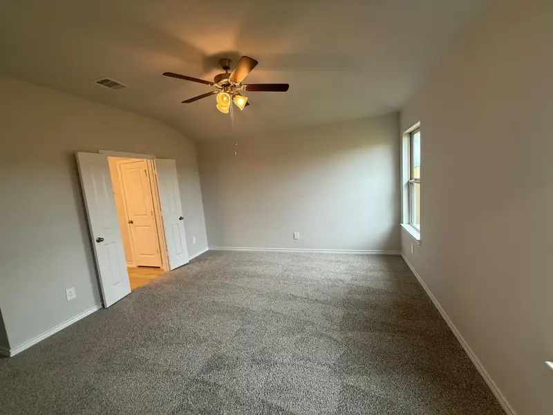 Spacious, unfurnished interior of a new home in Southern Pointe, College Station (Image 9). Spacious, unfurnished interior of a new home in Southern Pointe, College Station (Image 9).