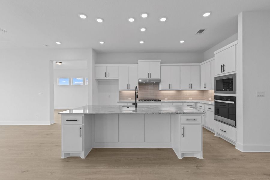 3,656sf New Home in Liberty Hill, TX. - Slide 11 3,656sf New Home in Liberty Hill, TX. - Slide 11