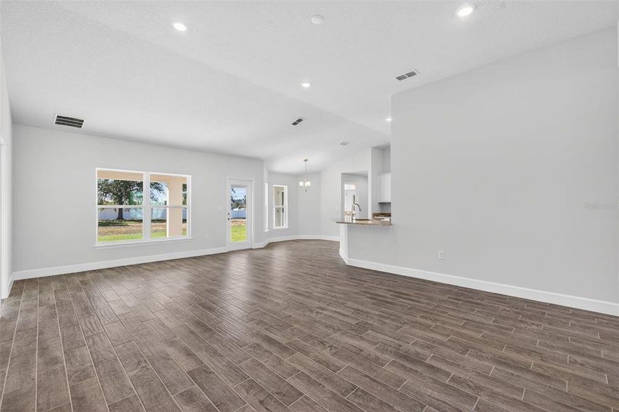 Spacious, unfurnished interior of a new home in Hill Country Estates, Dade City (Image 22).