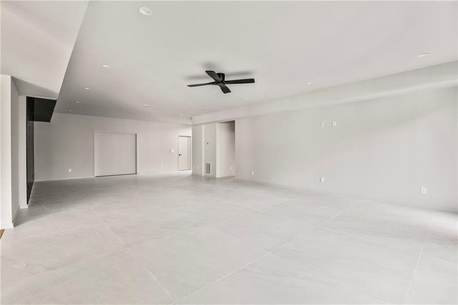Spacious, unfurnished interior of a new home in , Atlanta (Image 83). Spacious, unfurnished interior of a new home in , Atlanta (Image 83).