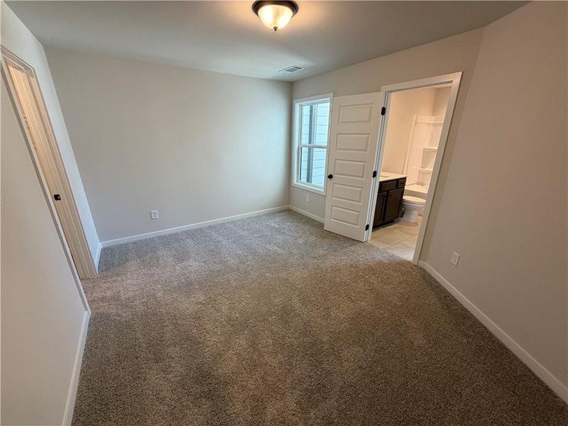 Spacious, unfurnished interior of a new home in Millstone at Mundy Mill, Gainesville (Image 17).