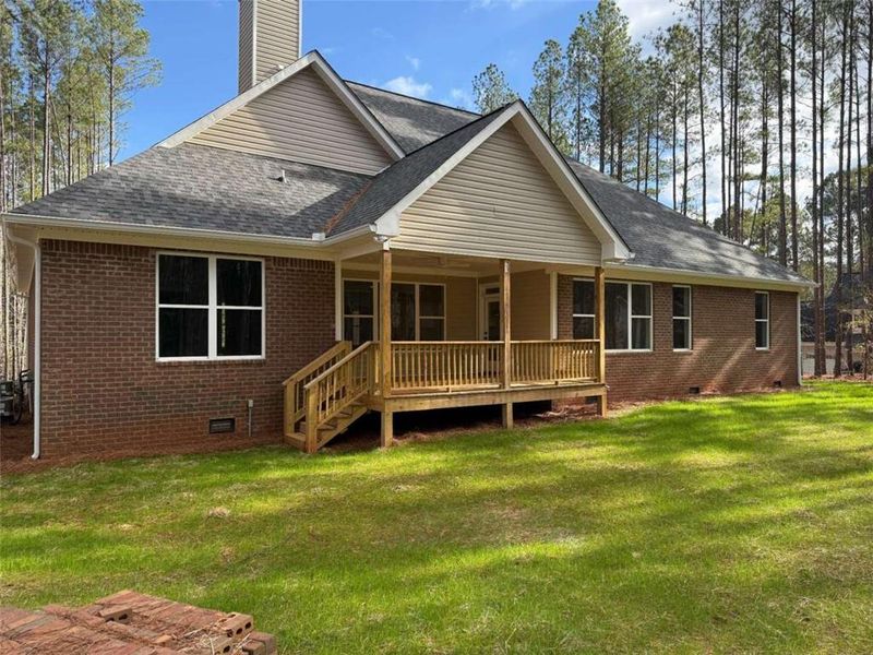 Exterior details and patio area of a home in , Mansfield (Image 4).