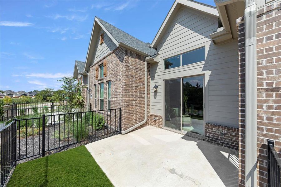 Front exterior of a new home in Cottonwood Creek, Wylie, TX, highlighting curb appeal (Image 2).