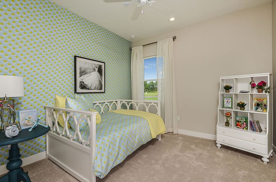 Representative furnished interior of a home built from the Kiawah 2 by Neal Communities in Boca Royale Golf & Country Club at Wellen Park, Englewood (Image 15).