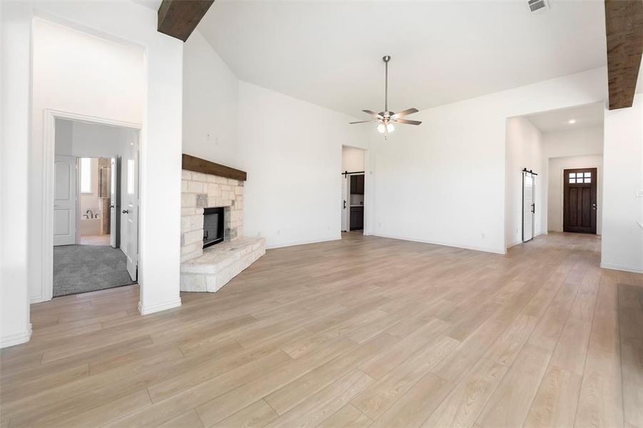 Spacious, unfurnished interior of a new home in Oak Grove Addition, Springtown (Image 38).