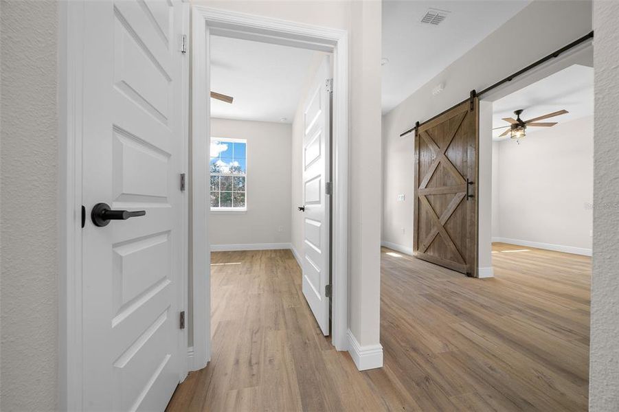 Spacious, unfurnished interior of a new home in , Dunnellon (Image 45).