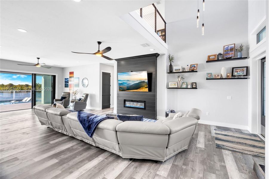 Furnished interior view inside a new home in , Cape Coral (Image 13).
