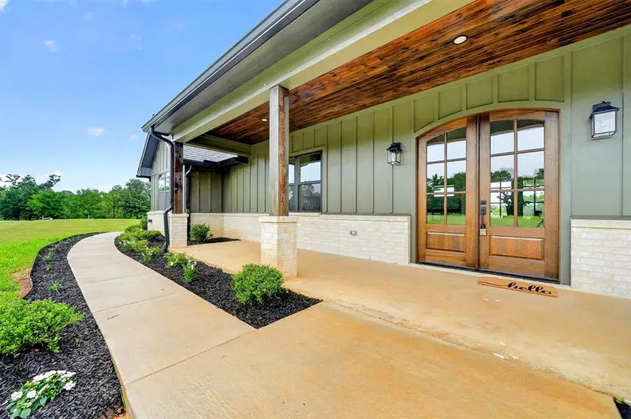 Exterior details and patio area of a home in , Mount Pleasant (Image 4).