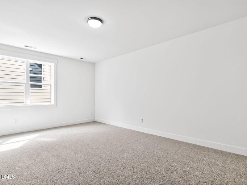 027-1280x960-bedroom