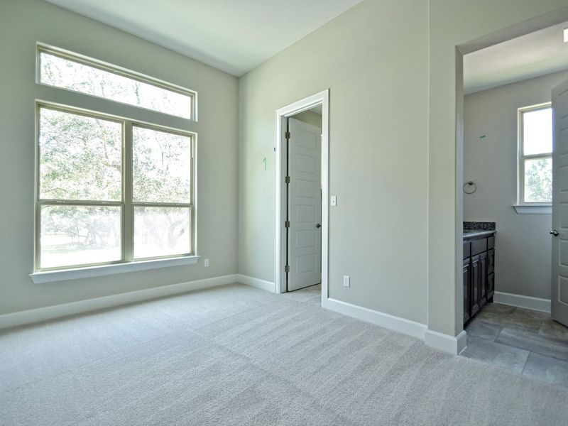 Representative unfurnished interior of a home built from the San Simeon I by Giddens Homes in Clearwater Ranch, Liberty Hill (Image 415).