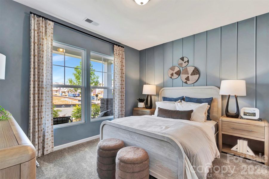 Main level guest suite