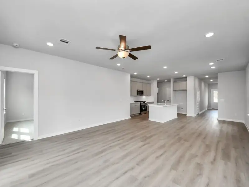 Spacious, unfurnished interior of a new home in Windmill Estates, Magnolia (Image 19).