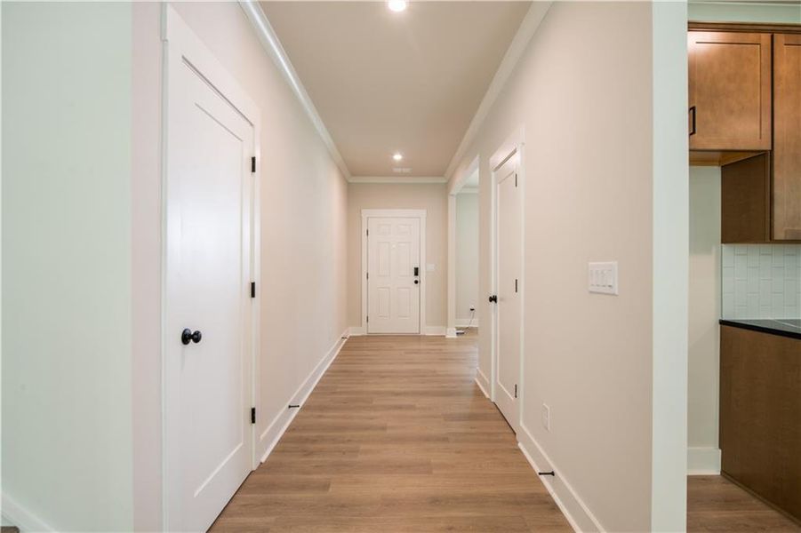 Spacious, unfurnished interior of a new home in Cambridge at Steels Bridge: Steels Bridge, Canton (Image 52).