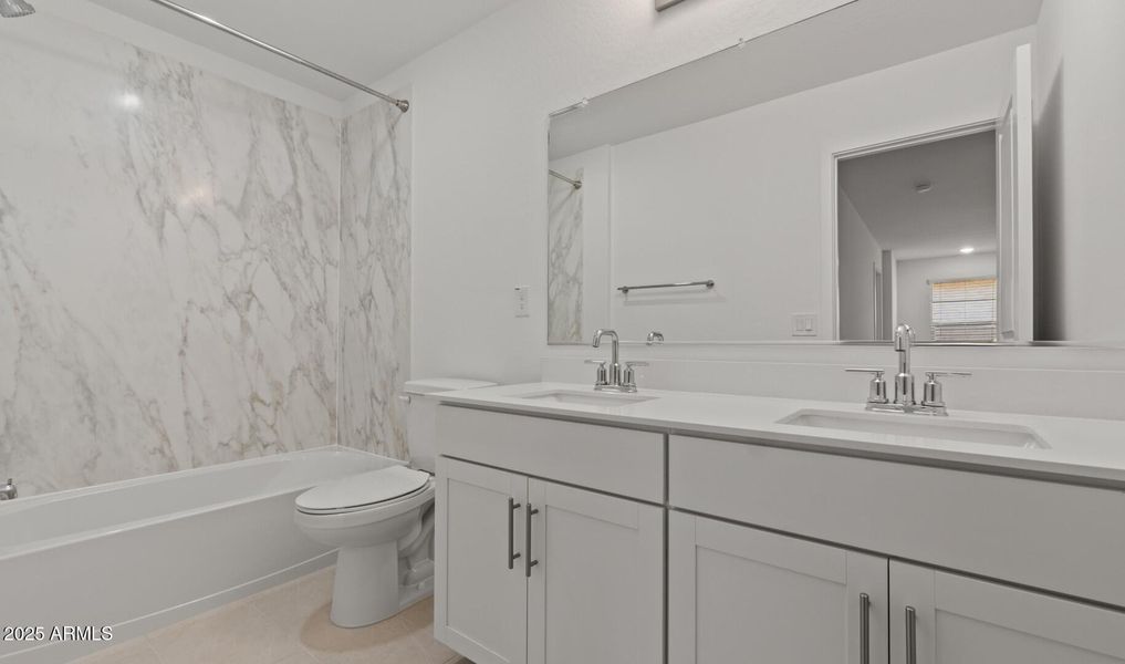 Manor Lot #48 Hall Bath (Large) Manor Lot #48 Hall Bath (Large)