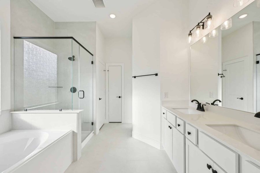 Furnished interior view inside a new home in The Woodlands Hills, Willis (Image 7).