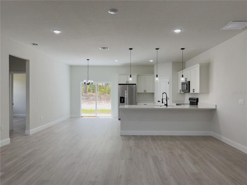 Spacious, unfurnished interior of a new home in , Ocala (Image 18).