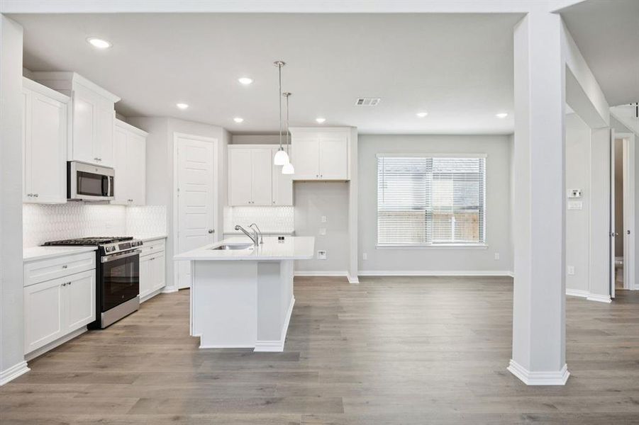 11-2531Auburn_009 11-2531Auburn_009