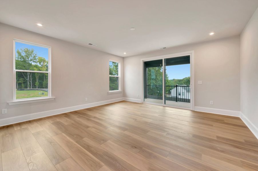 Spacious, unfurnished interior of a new home in Old Town Village, Waxhaw (Image 19).