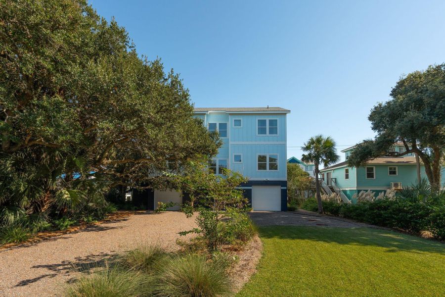 Image 82 of a home in .