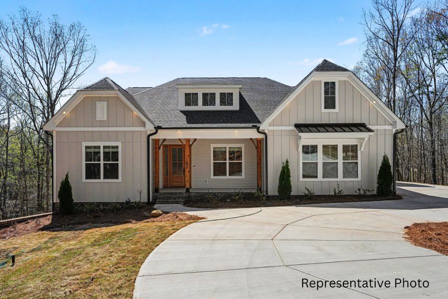 Front exterior of a new home in Shepherds Trace, Clover, SC, highlighting curb appeal (Image 1). Front exterior of a new home in Shepherds Trace, Clover, SC, highlighting curb appeal (Image 1).