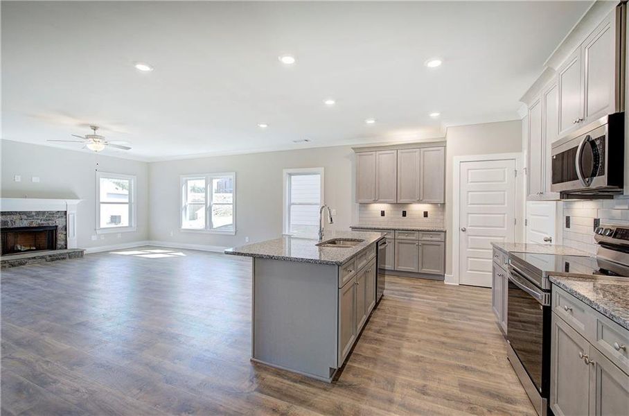 Furnished interior view inside a new home in , Cartersville (Image 4).